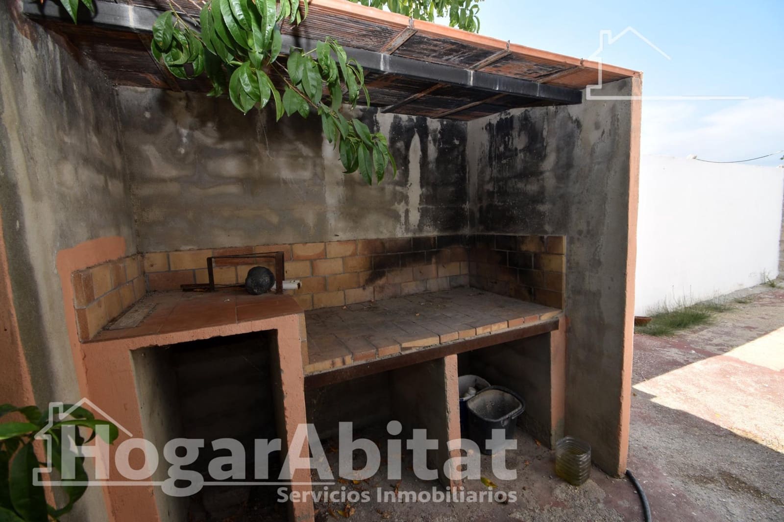 3 bedroom Villa for sale in Sueca with pool garage - € 150,000 (Ref: 9958026)