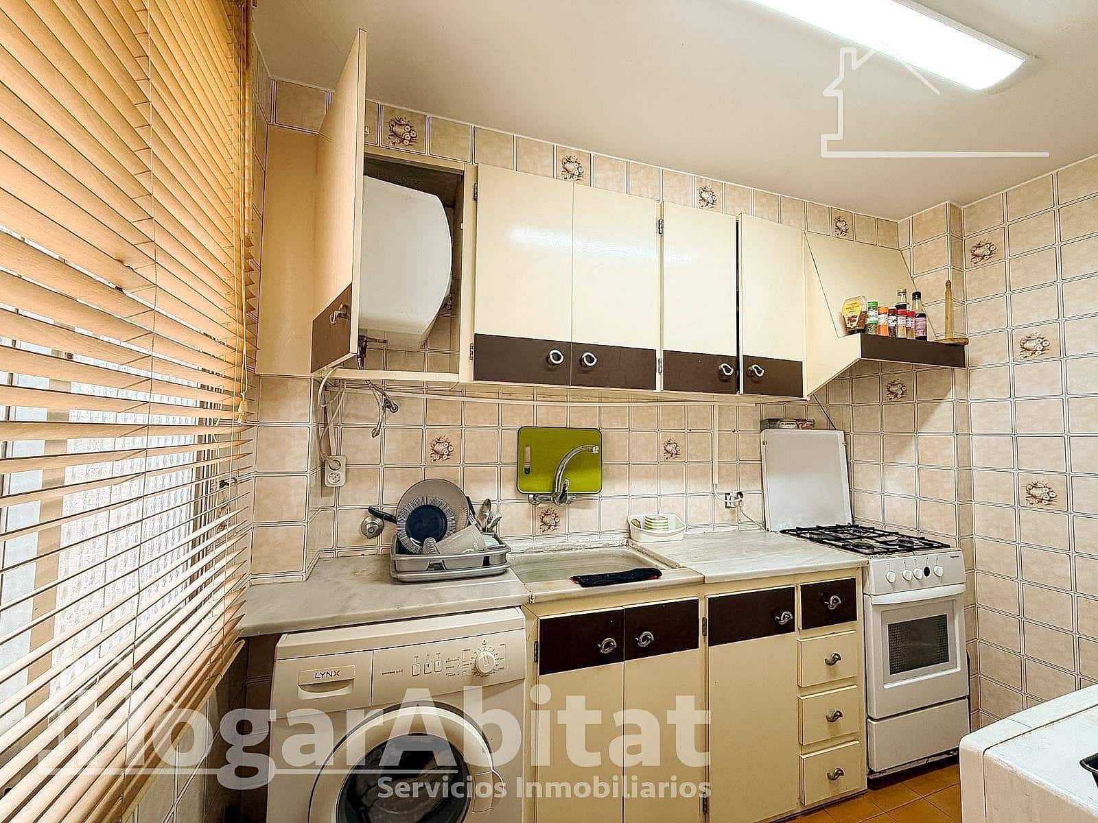 4 bedroom Flat for sale in Sagunto / Sagunt - € 135,000 (Ref: 9958031)