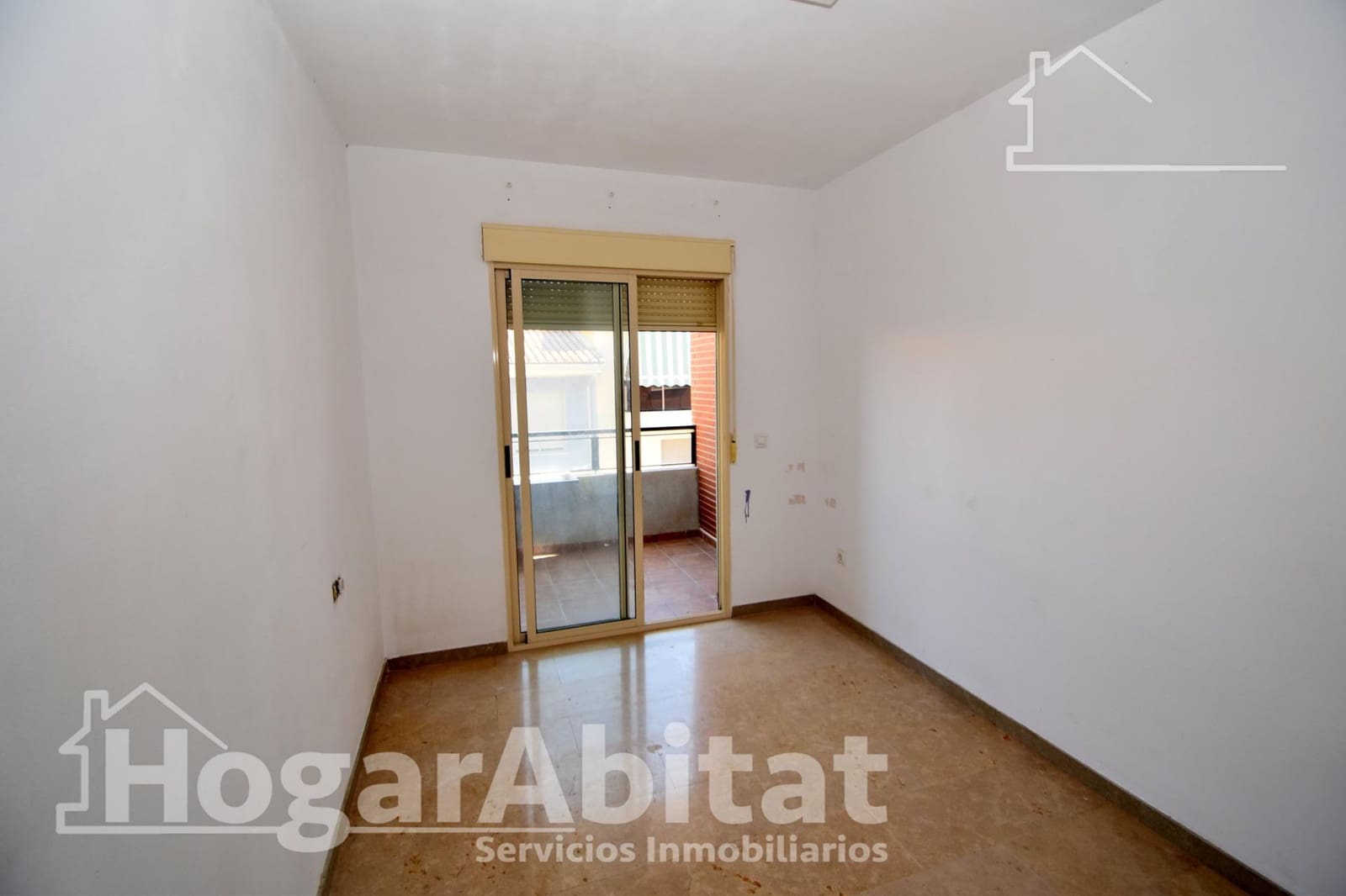 Piso de 3 habitaciones en Llaurí en venta - 115.000 € (Ref: 9958035)