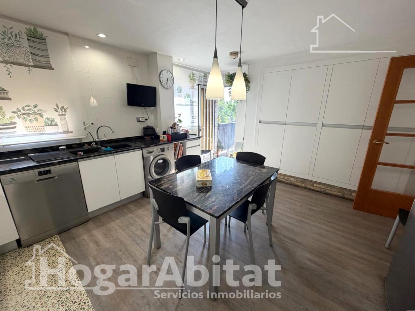 4 slaapkamer Flat te koop in Valencia stad met garage - € 500.000 (Ref: 9962756)