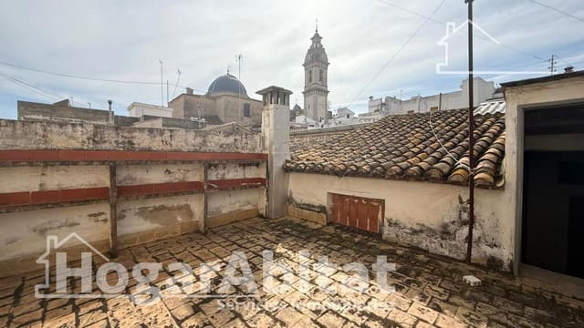 4 slaapkamer Huis te koop in Oliva met garage - € 170.000 (Ref: 9962767)