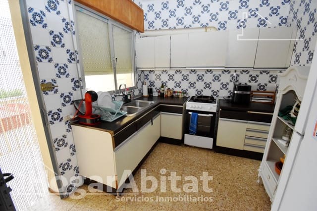 Adosado de 6 habitaciones en Oropesa  en venta - 280.000 € (Ref: 9965330)