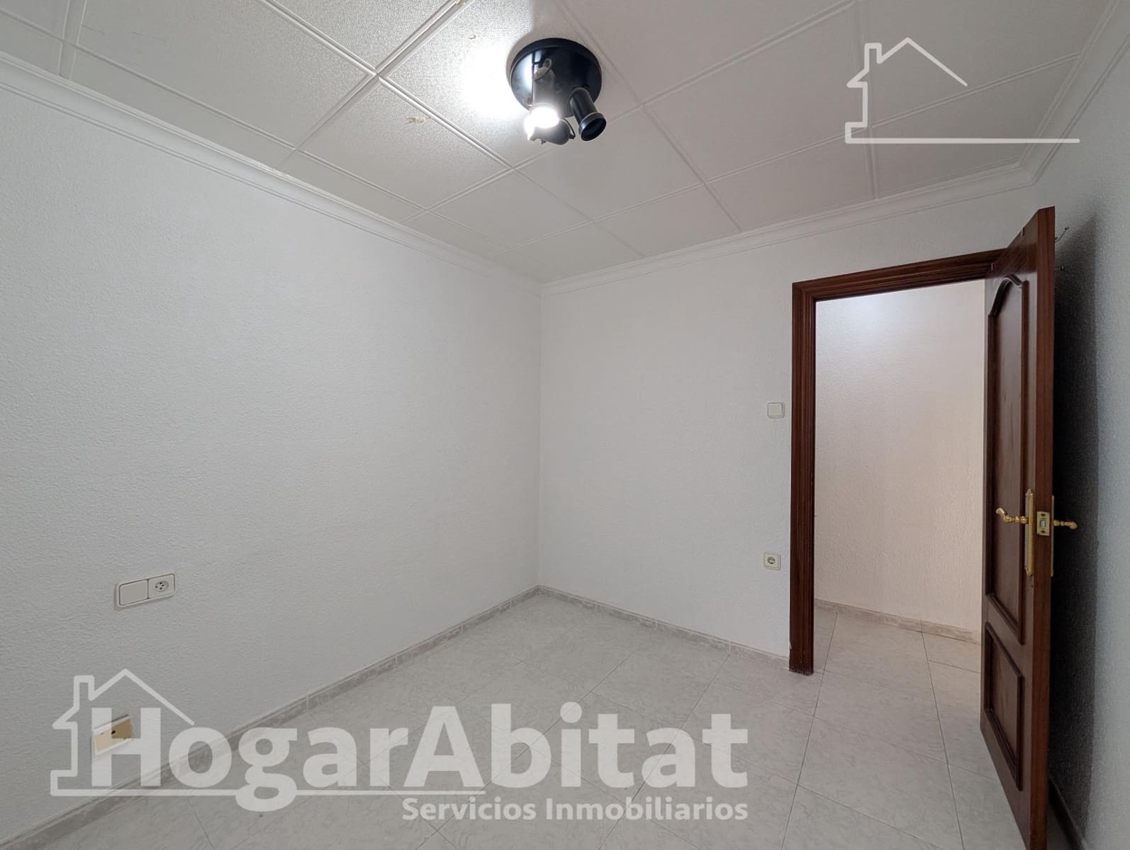 3 slaapkamer Flat te koop in Alicante stad - € 155.000 (Ref: 9965332)