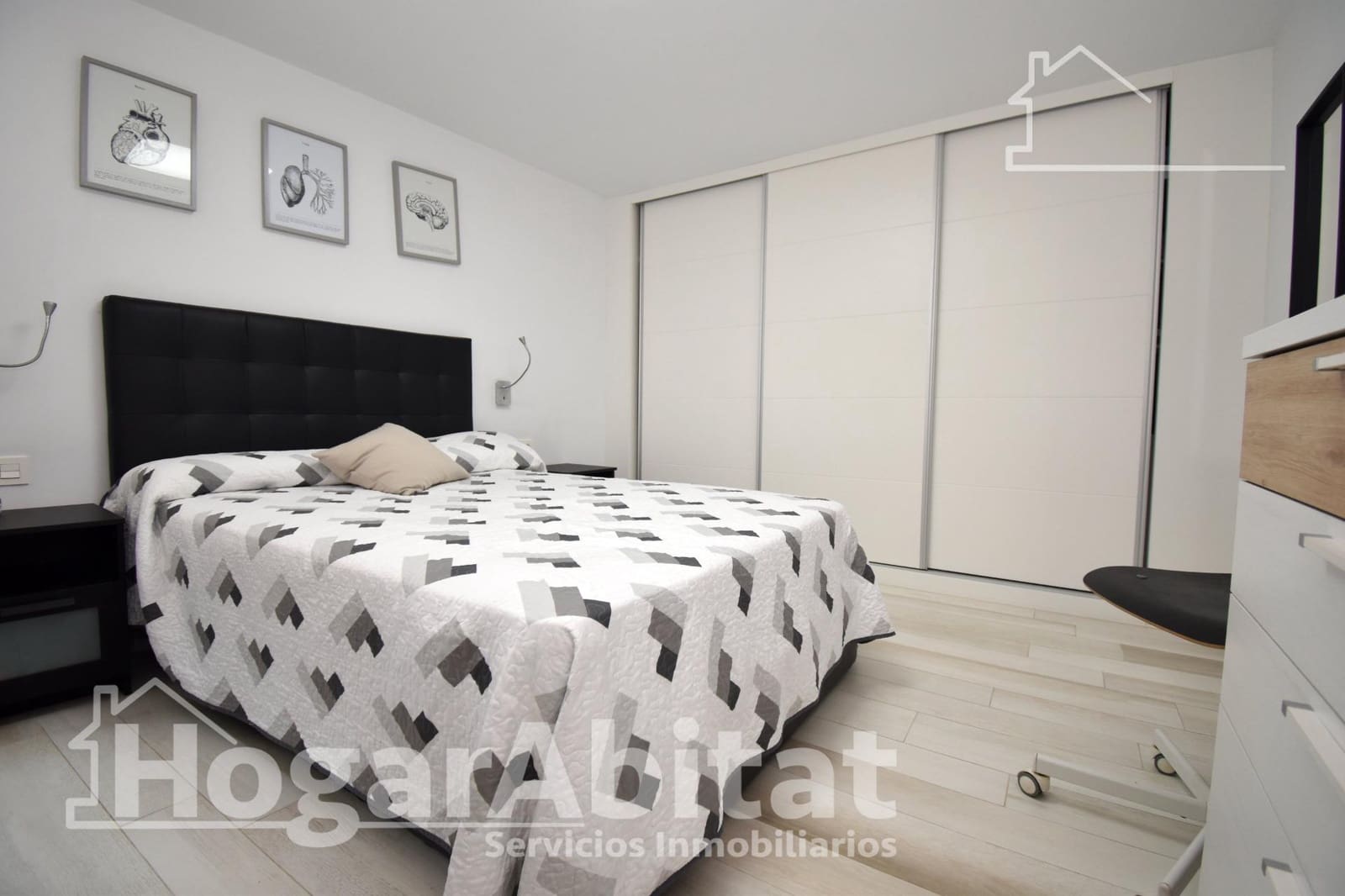 3 soveværelse Lejlighed til salg i Castello de la Plana - € 245.000 (Ref: 9966698)