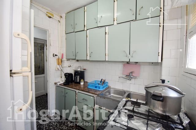 3 slaapkamer Flat te koop in Norte, Castelló de la Plana - € 80.000 (Ref: 9975488)
