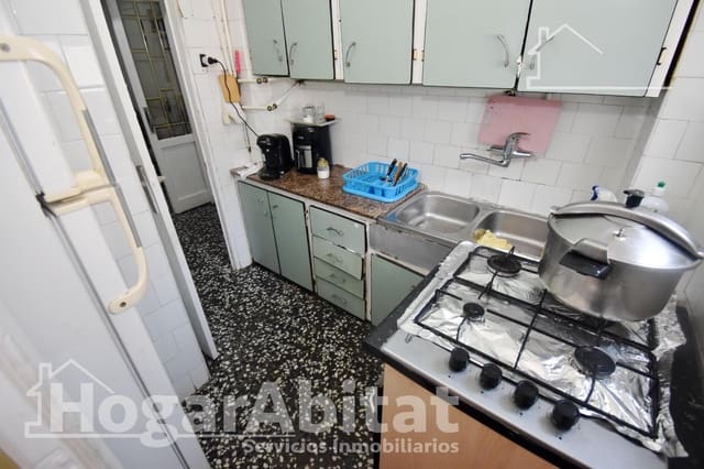 3 slaapkamer Flat te koop in Norte, Castelló de la Plana - € 80.000 (Ref: 9975488)