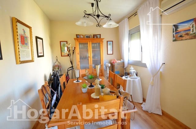 3 soveværelse Lejlighed til salg i Virgen del Carmen, Alicante by - € 150.000 (Ref: 9977375)