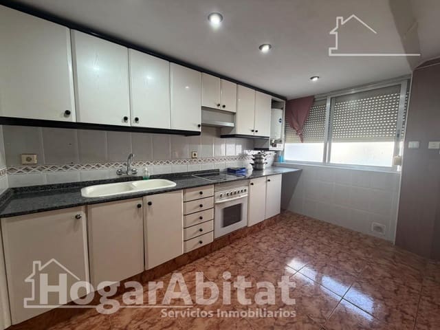 Ático de 4 habitaciones en Sagunto / Sagunt en venta - 165.000 € (Ref: 9983048)