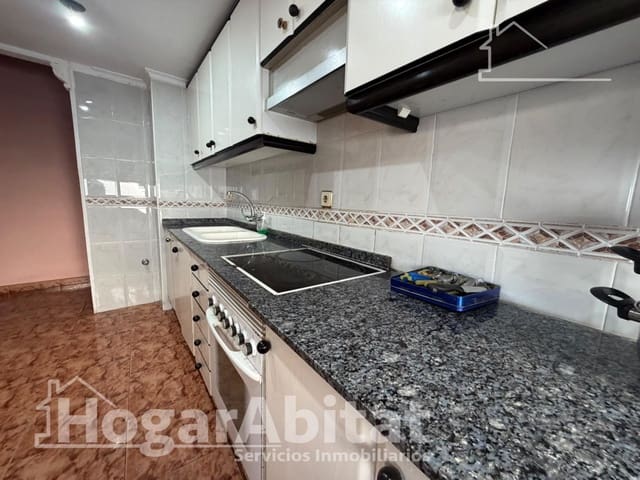 Ático de 4 habitaciones en Sagunto / Sagunt en venta - 165.000 € (Ref: 9983048)