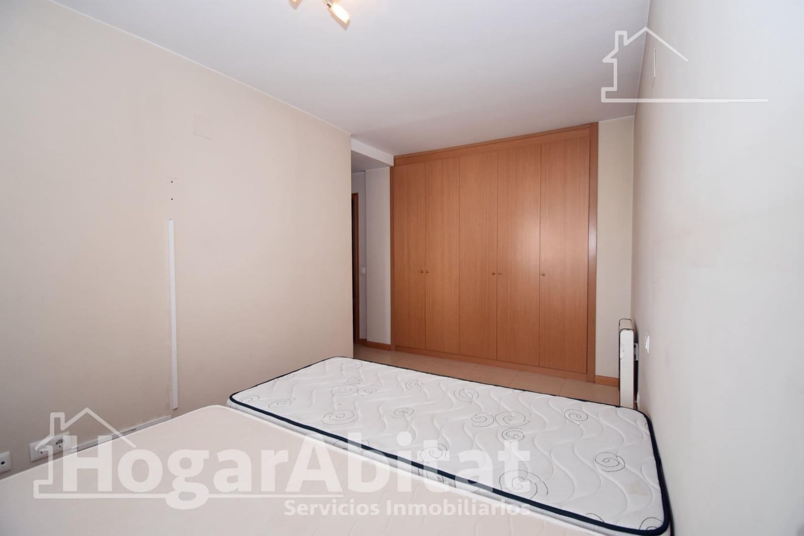 3 bedroom Flat for sale in Paterna with pool garage - € 298,000 (Ref: 9983062)