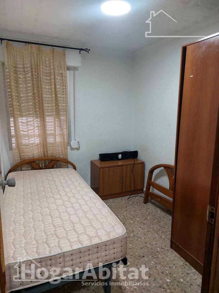 4 bedroom Flat for sale in Nules - € 130,000 (Ref: 9983064)