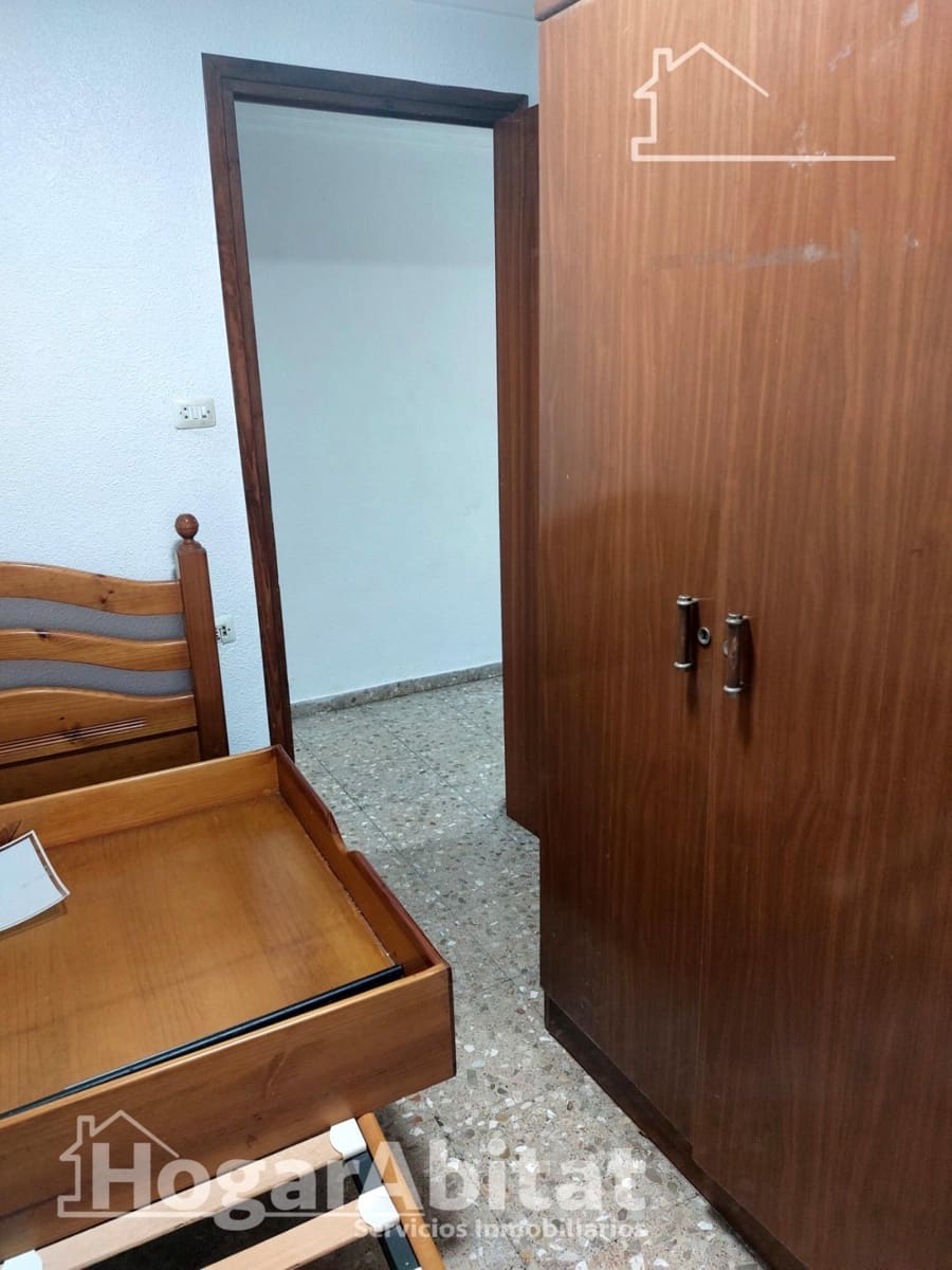4 bedroom Flat for sale in Nules - € 130,000 (Ref: 9983064)