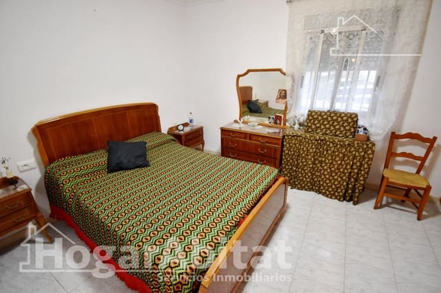 6 quarto Casa em Banda para venda em Onda - 114 000 € (Ref: 9983068)