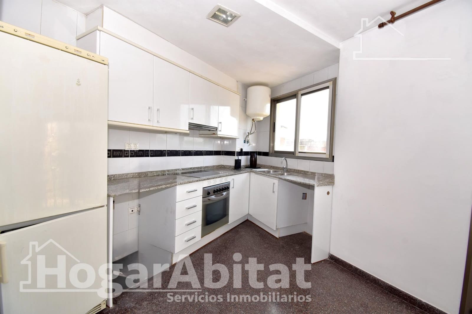 3 soverom Leilighet til salgs i Benaguasil med garasje - € 140 000 (Ref: 9990764)