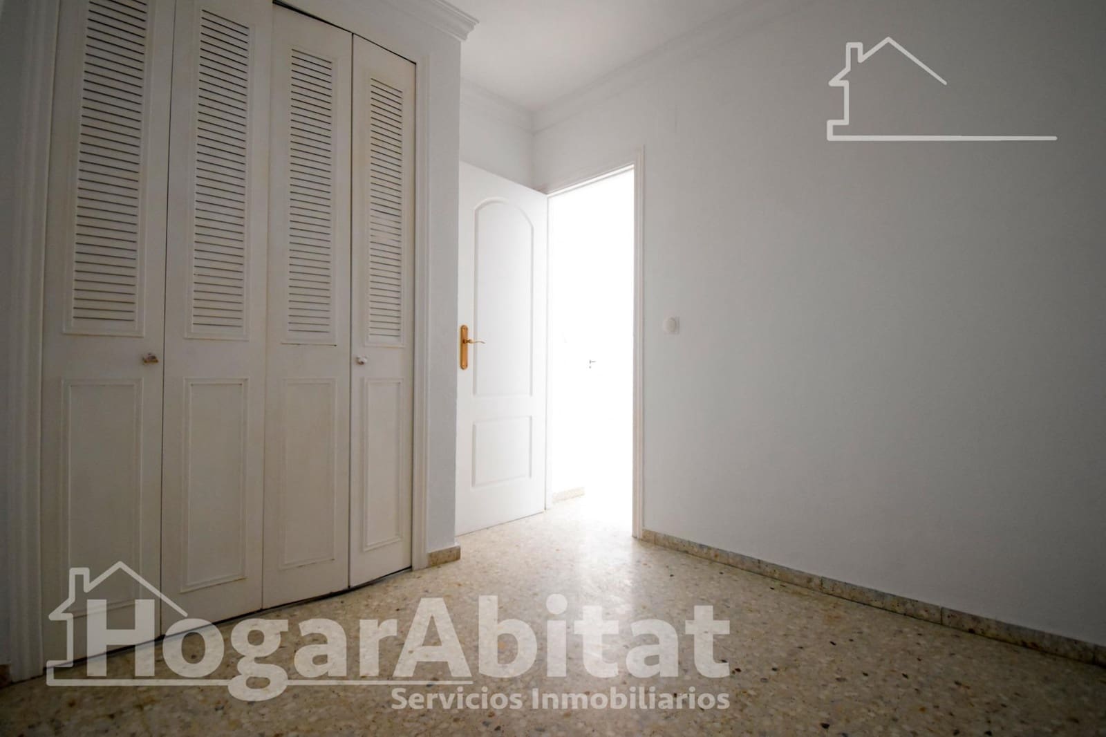 Adosado de 3 habitaciones en Dénia en venta - 350.000 € (Ref: 9990765)