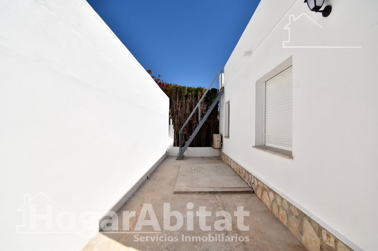 Adosado de 3 habitaciones en Dénia en venta - 350.000 € (Ref: 9990765)