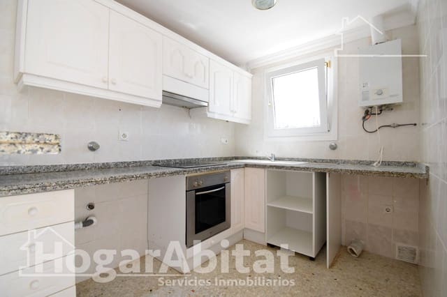 Adosado de 3 habitaciones en Dénia en venta - 350.000 € (Ref: 9990765)