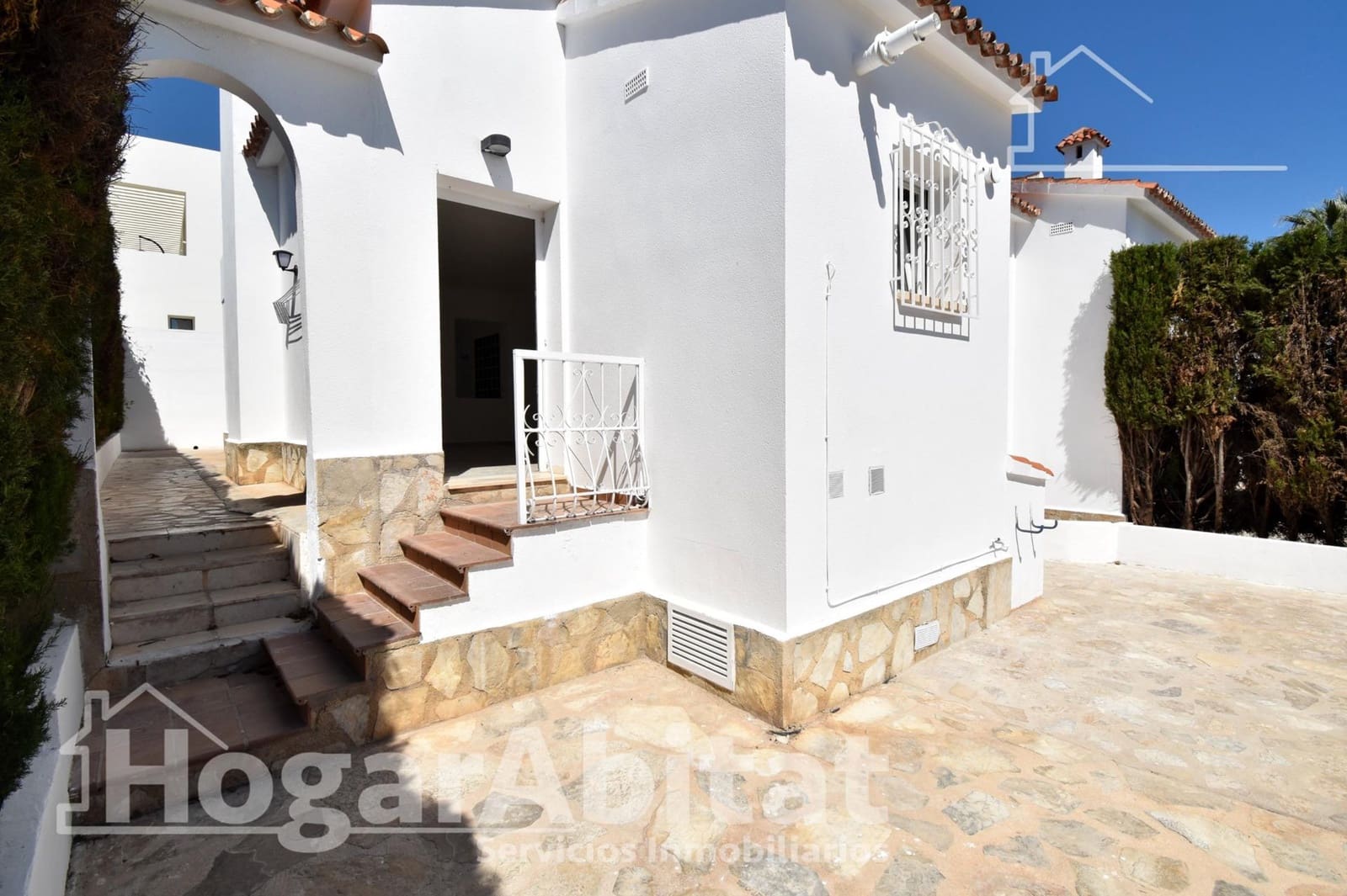 Adosado de 3 habitaciones en Dénia en venta - 350.000 € (Ref: 9990765)