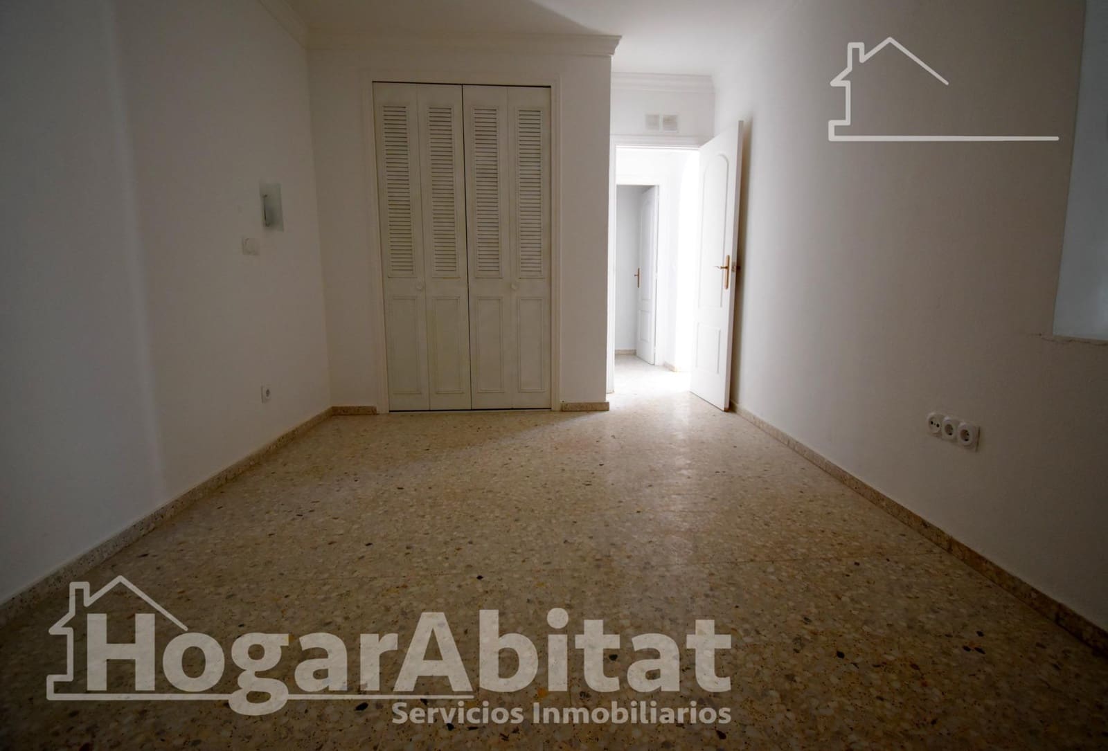 Adosado de 3 habitaciones en Dénia en venta - 350.000 € (Ref: 9990765)