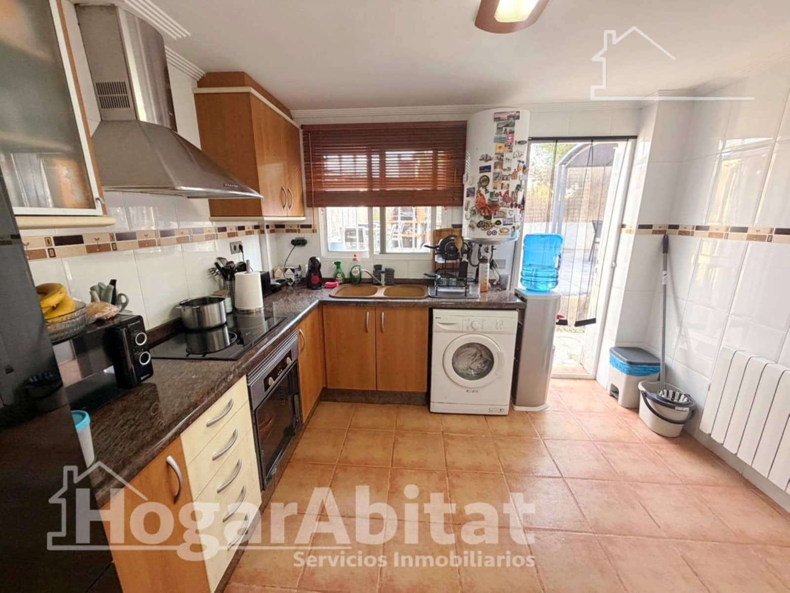 3 soveværelse Villa til salg i Montserrat med swimmingpool garage - € 298.000 (Ref: 9990769)