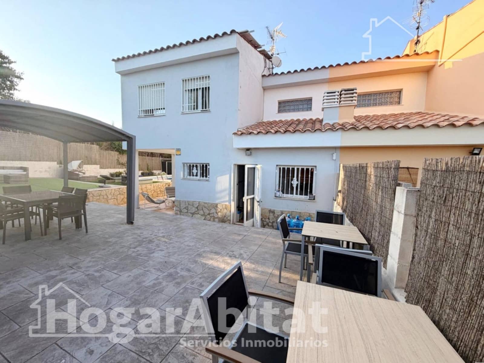 3 soveværelse Villa til salg i Montserrat med swimmingpool garage - € 298.000 (Ref: 9990769)