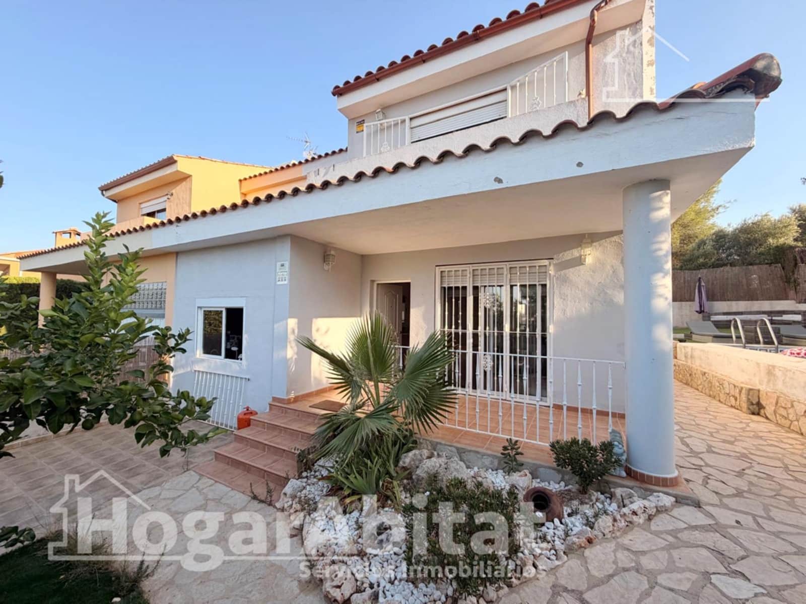 3 soveværelse Villa til salg i Montserrat med swimmingpool garage - € 298.000 (Ref: 9990769)