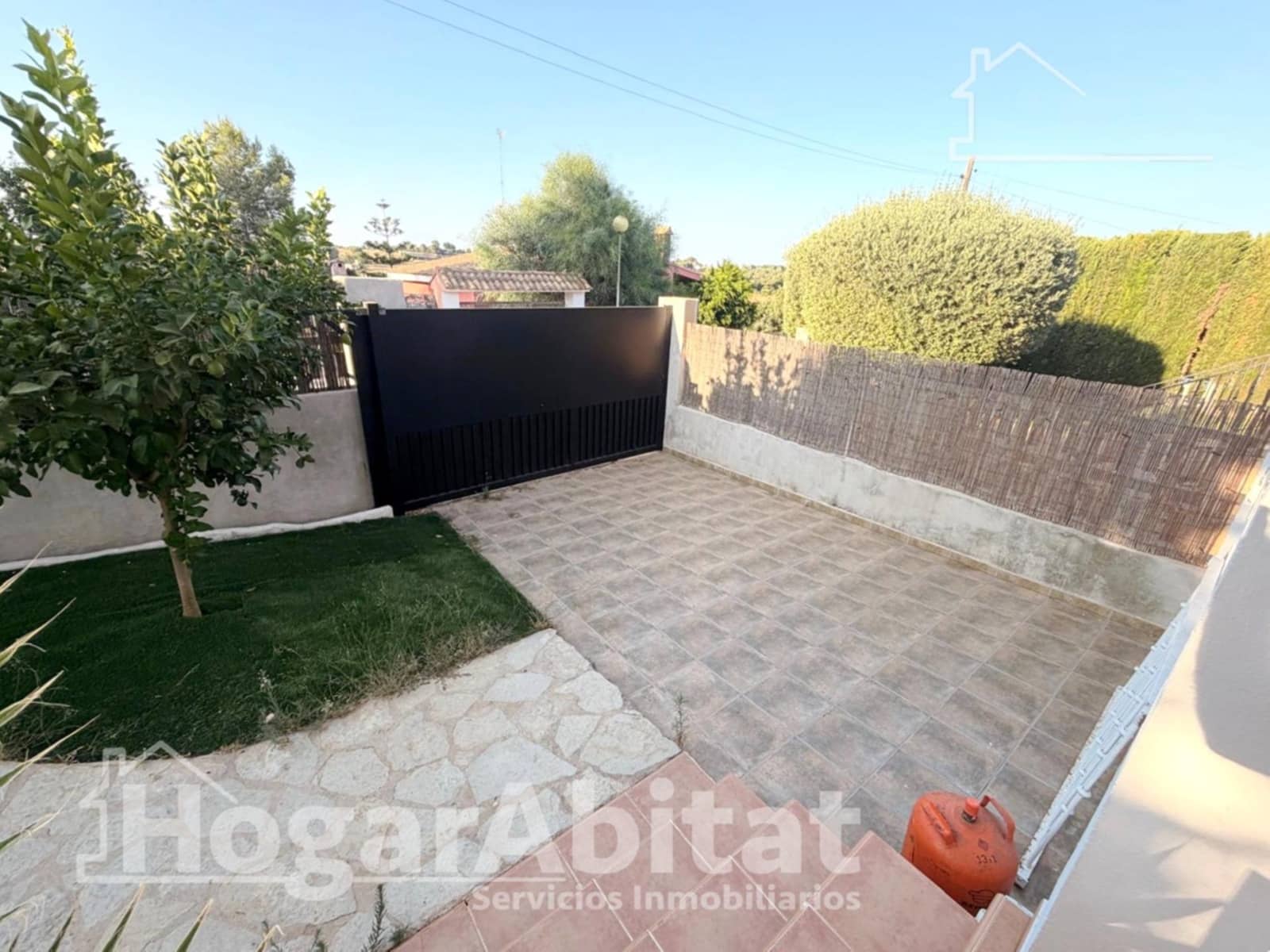 3 soveværelse Villa til salg i Montserrat med swimmingpool garage - € 298.000 (Ref: 9990769)