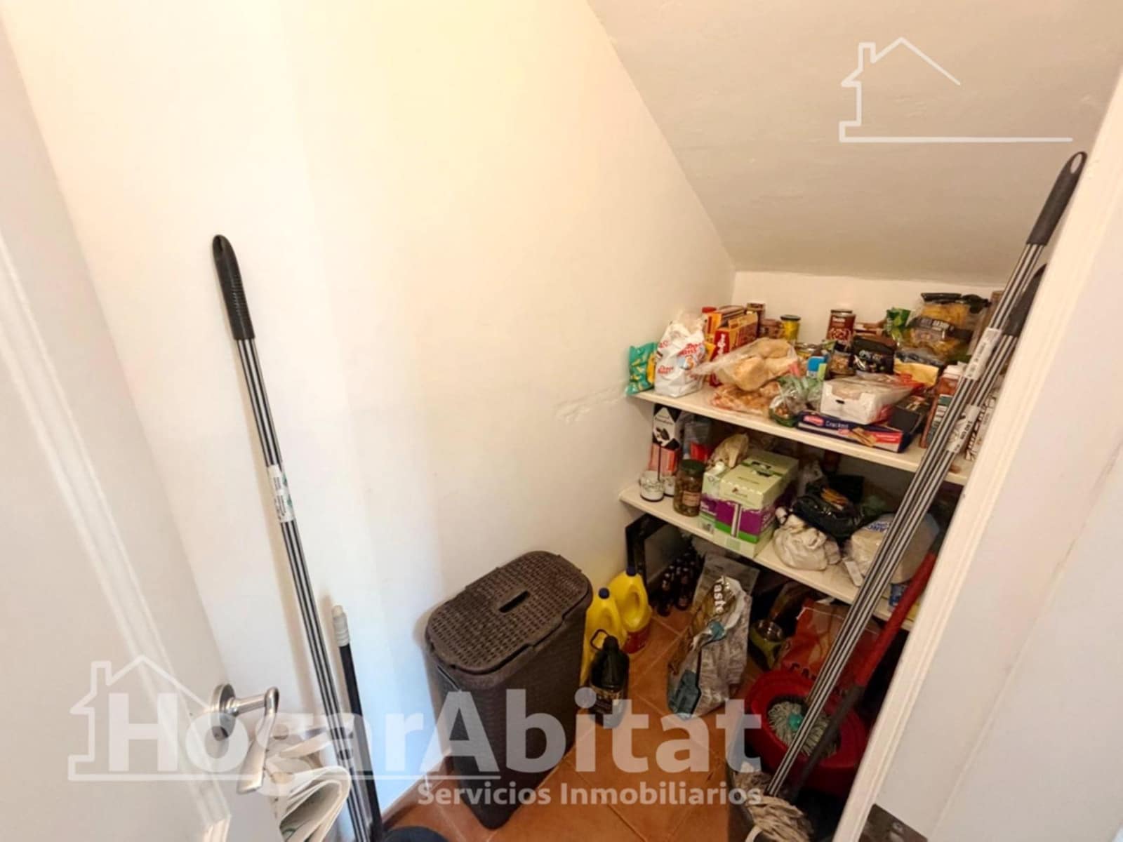 3 soveværelse Villa til salg i Montserrat med swimmingpool garage - € 298.000 (Ref: 9990769)