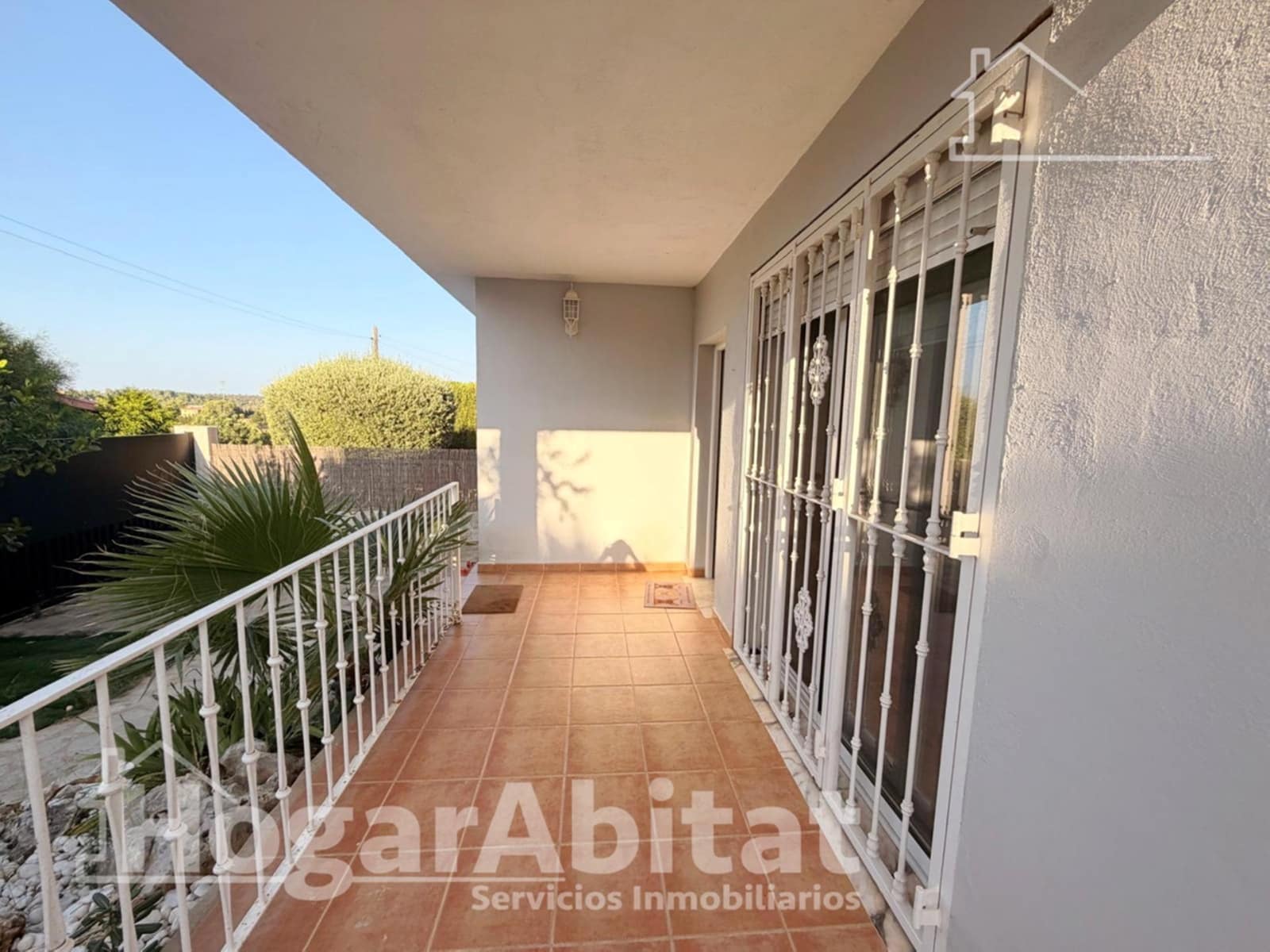 3 soveværelse Villa til salg i Montserrat med swimmingpool garage - € 298.000 (Ref: 9990769)