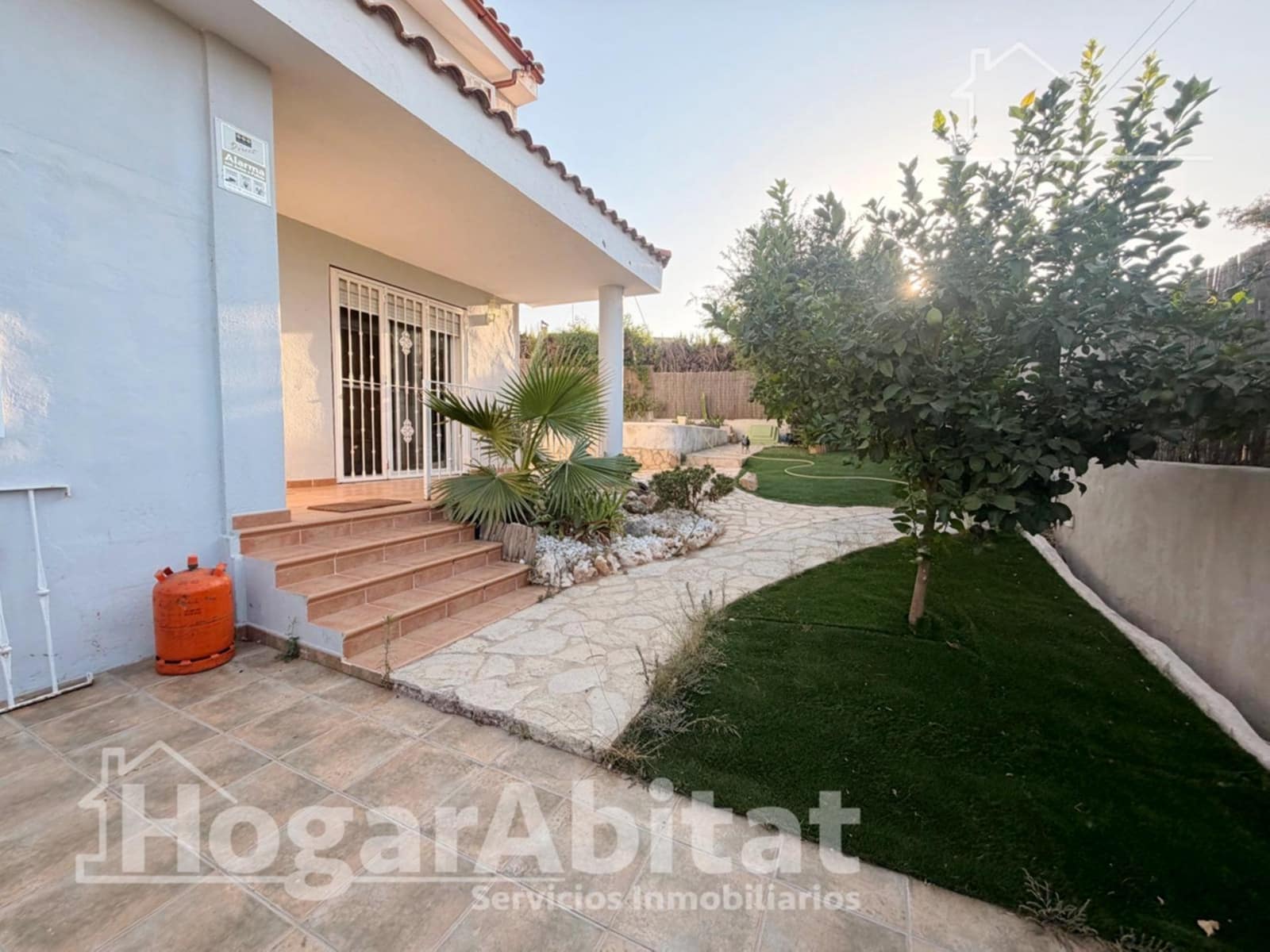 3 soveværelse Villa til salg i Montserrat med swimmingpool garage - € 298.000 (Ref: 9990769)
