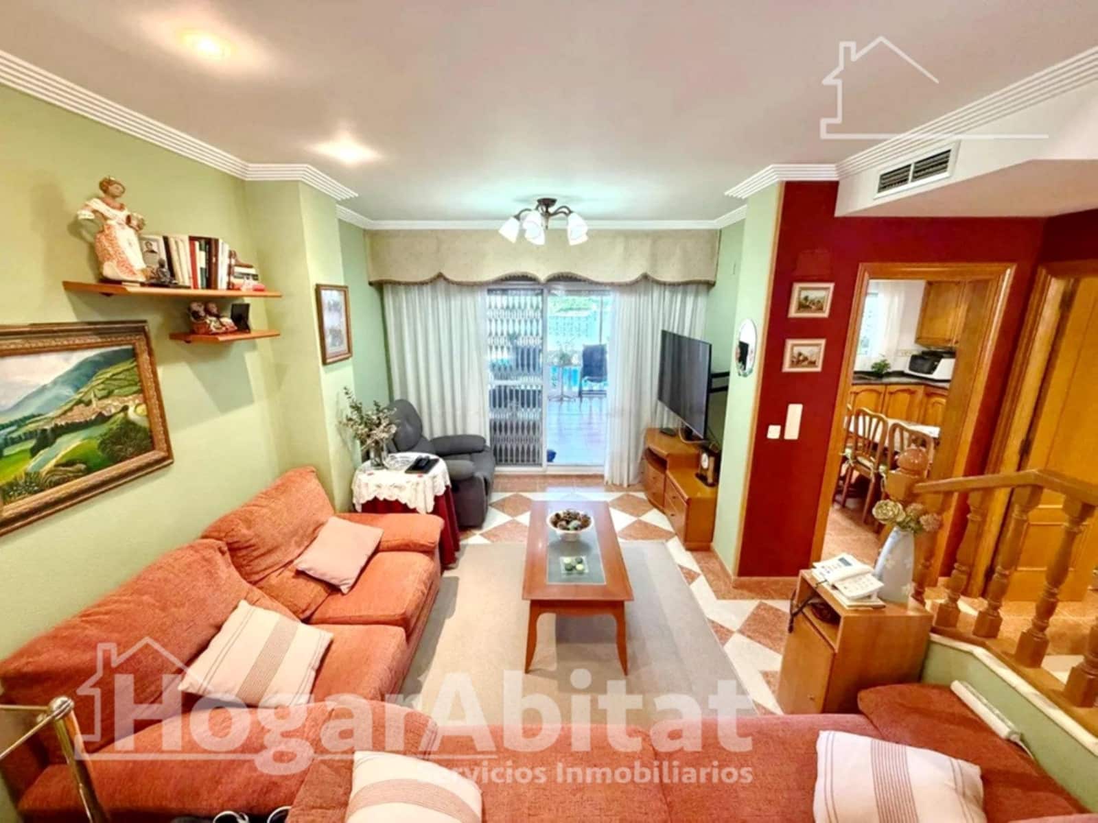 5 slaapkamer Rijtjeshuis te koop in Torrent met zwembad - € 430.000 (Ref: 9990776)