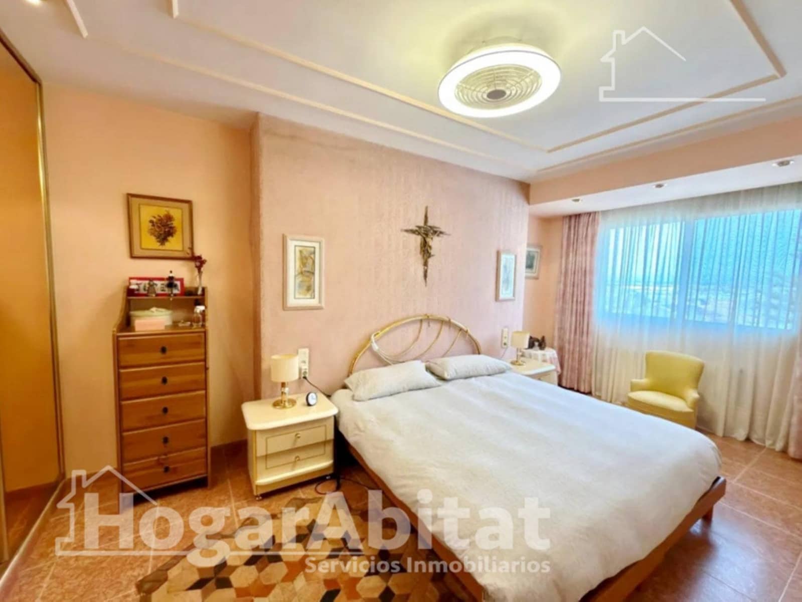 5 slaapkamer Rijtjeshuis te koop in Torrent met zwembad - € 430.000 (Ref: 9990776)