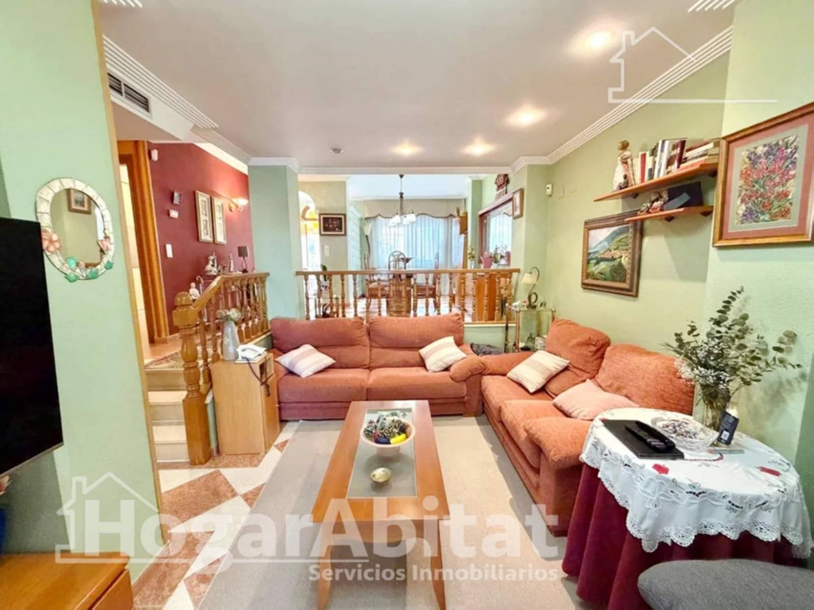 5 slaapkamer Rijtjeshuis te koop in Torrent met zwembad - € 430.000 (Ref: 9990776)