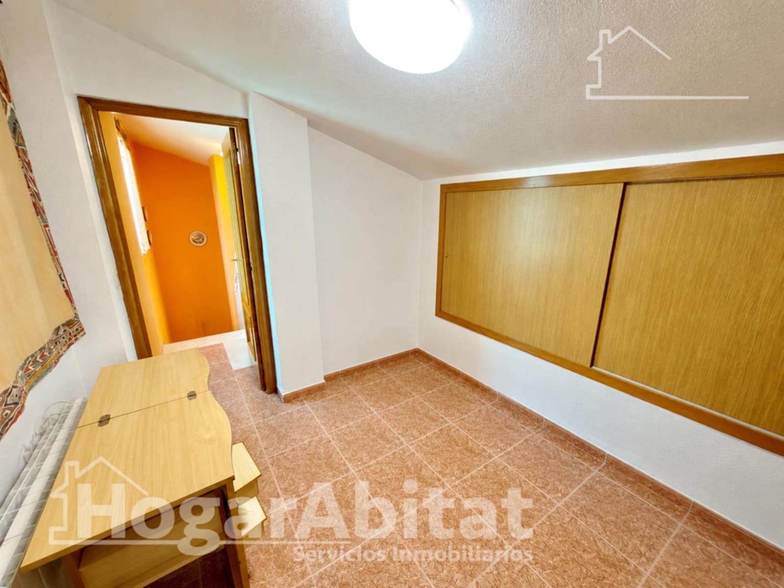 5 slaapkamer Rijtjeshuis te koop in Torrent met zwembad - € 430.000 (Ref: 9990776)
