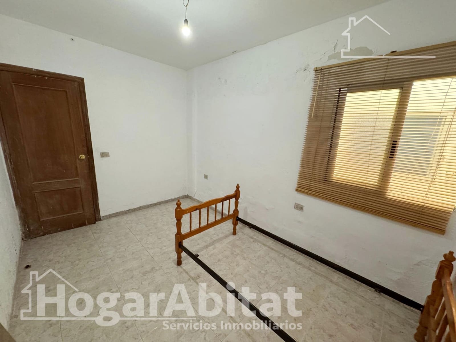 3 makuuhuone Omakotitalo myytävänä paikassa Vila-real - 99 900 € (Ref: 9990779)
