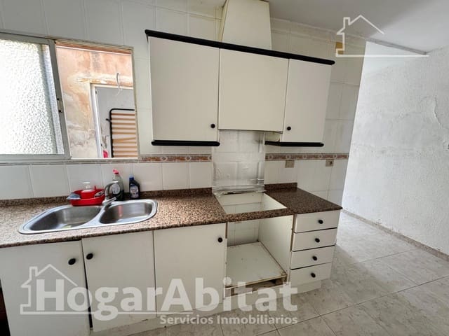 Casa de 3 habitaciones en Vila-real en venta - 99.900 € (Ref: 9990779)