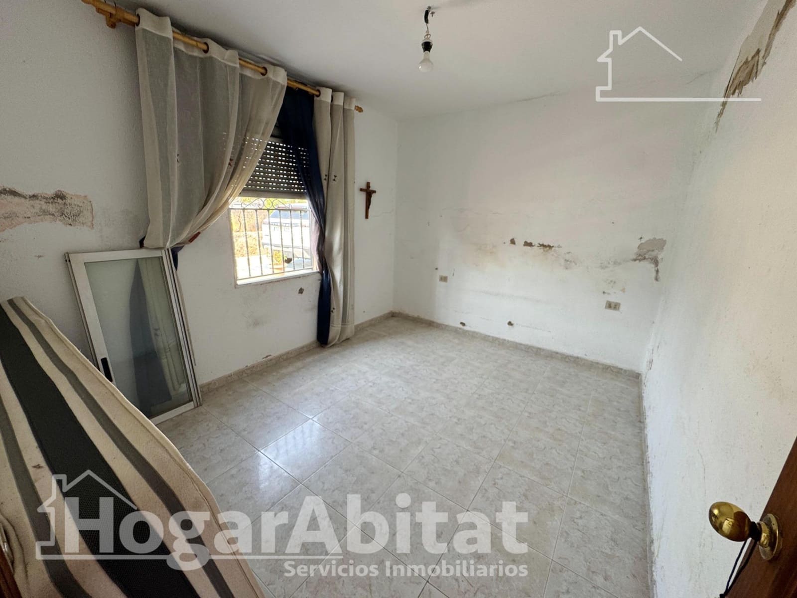 3 makuuhuone Omakotitalo myytävänä paikassa Vila-real - 99 900 € (Ref: 9990779)