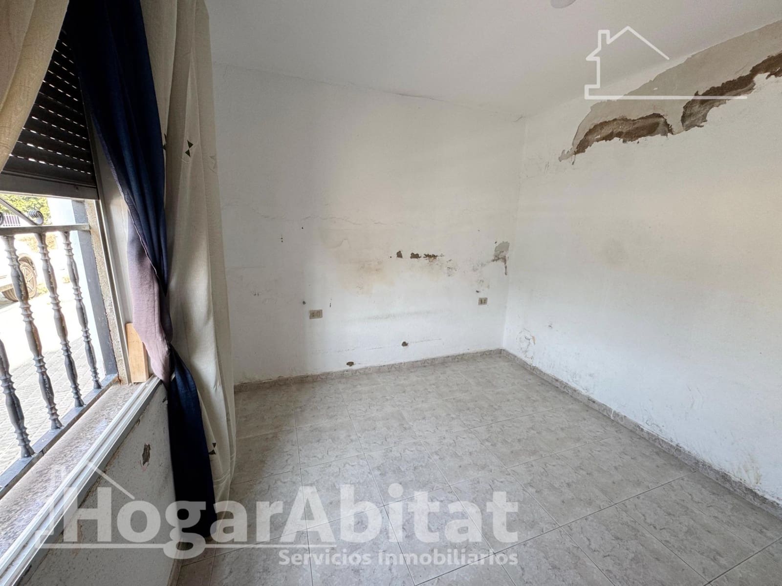 3 makuuhuone Omakotitalo myytävänä paikassa Vila-real - 99 900 € (Ref: 9990779)