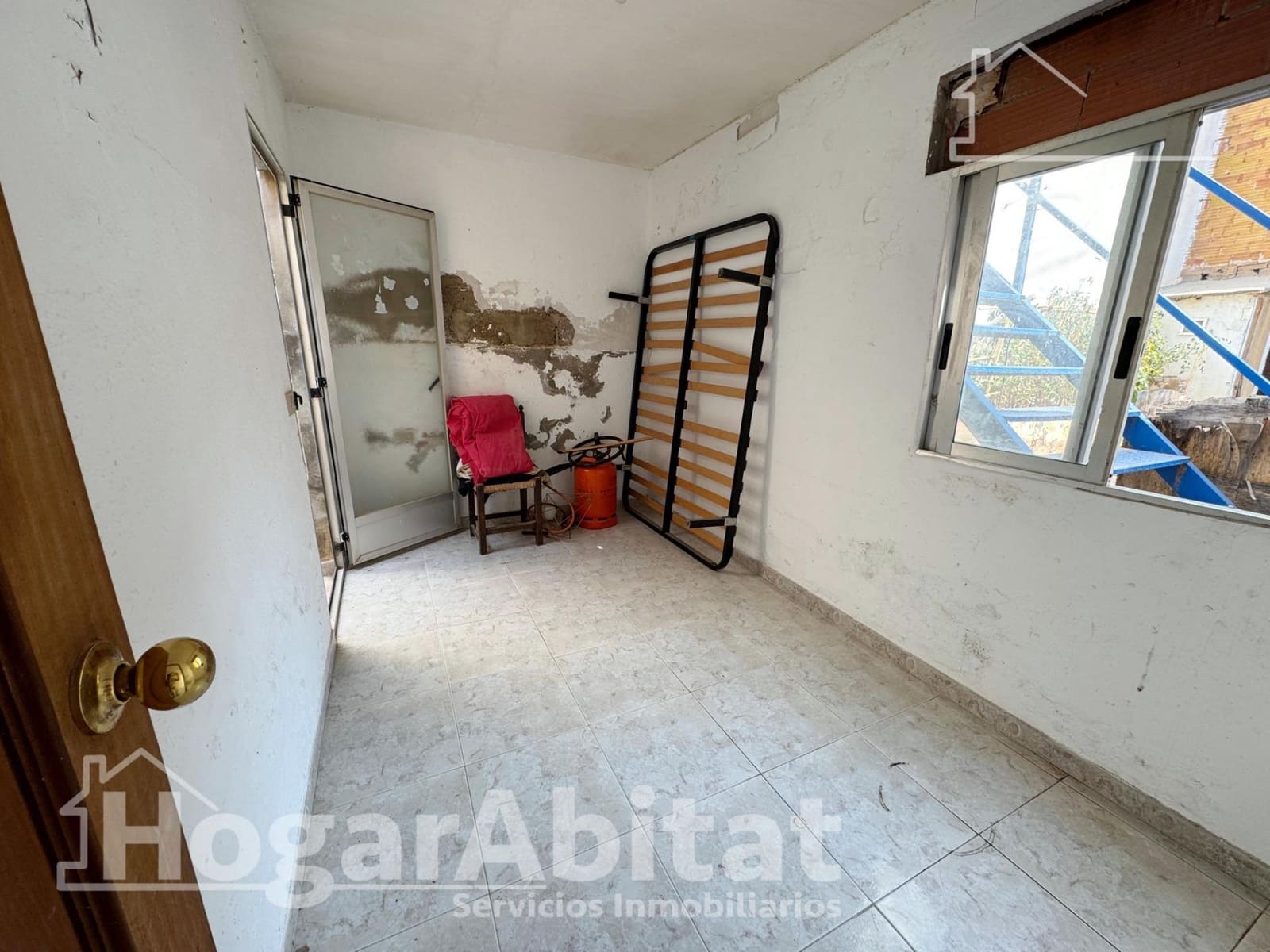 3 makuuhuone Omakotitalo myytävänä paikassa Vila-real - 99 900 € (Ref: 9990779)