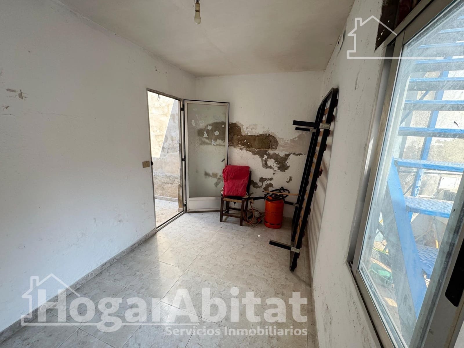 3 makuuhuone Omakotitalo myytävänä paikassa Vila-real - 99 900 € (Ref: 9990779)