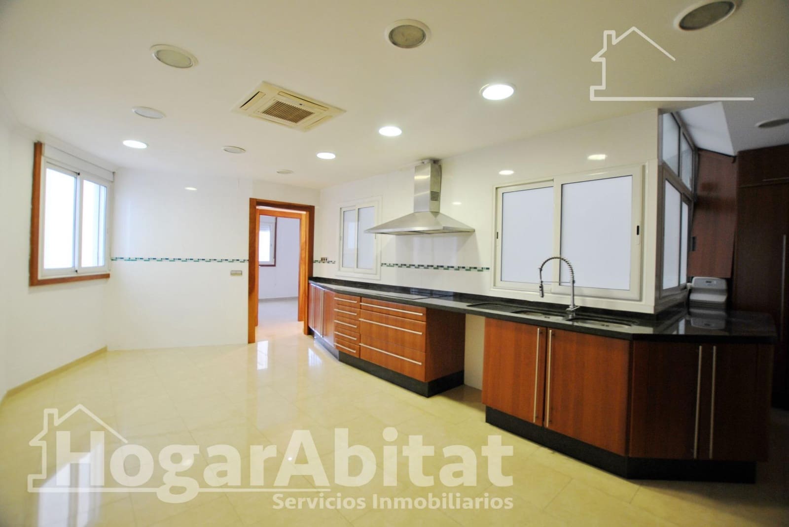 Piso de 4 habitaciones en Gandia en venta - 238.000 € (Ref: 9997157)