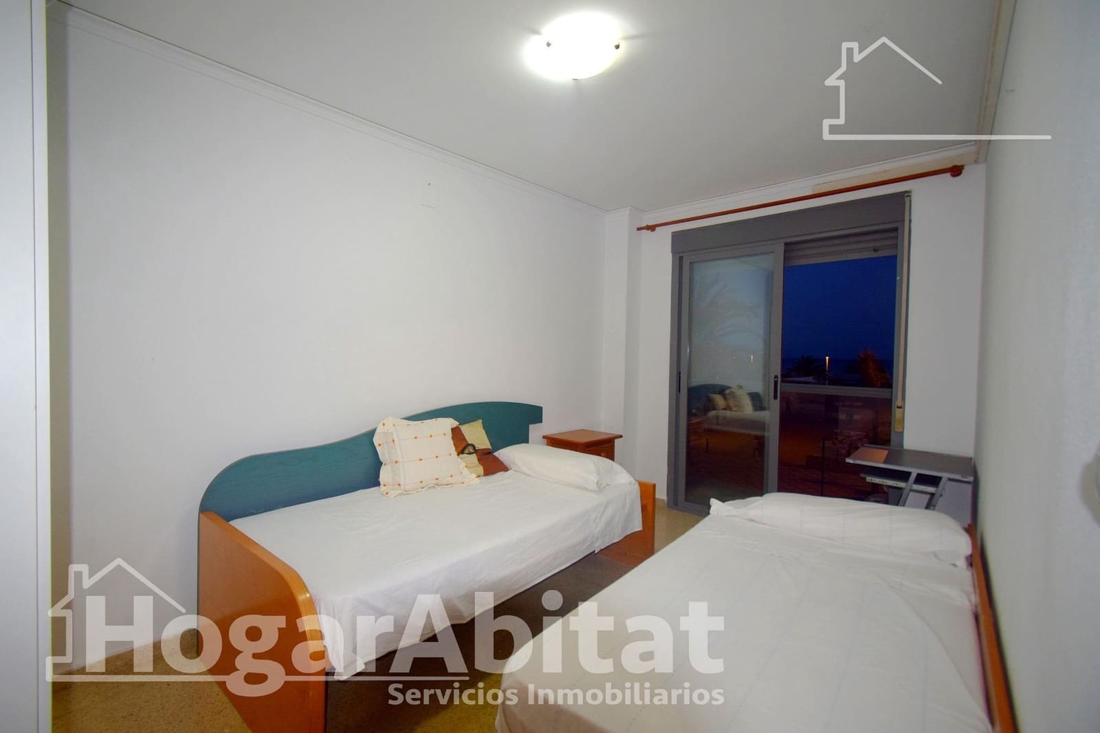 2 bedroom Flat for sale in Sagunto / Sagunt with garage - € 300,000 (Ref: 9997158)