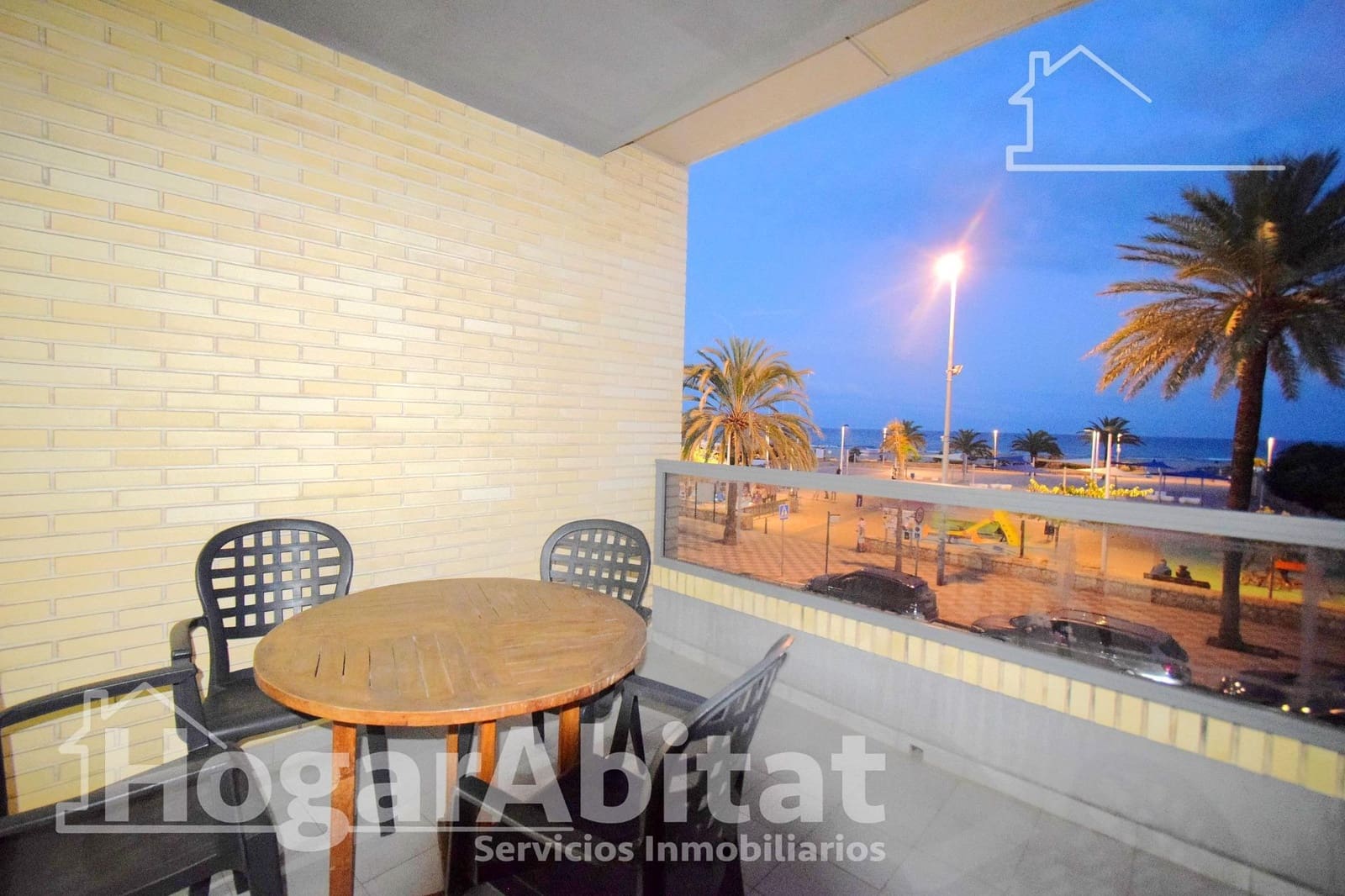 2 bedroom Flat for sale in Sagunto / Sagunt with garage - € 300,000 (Ref: 9997158)