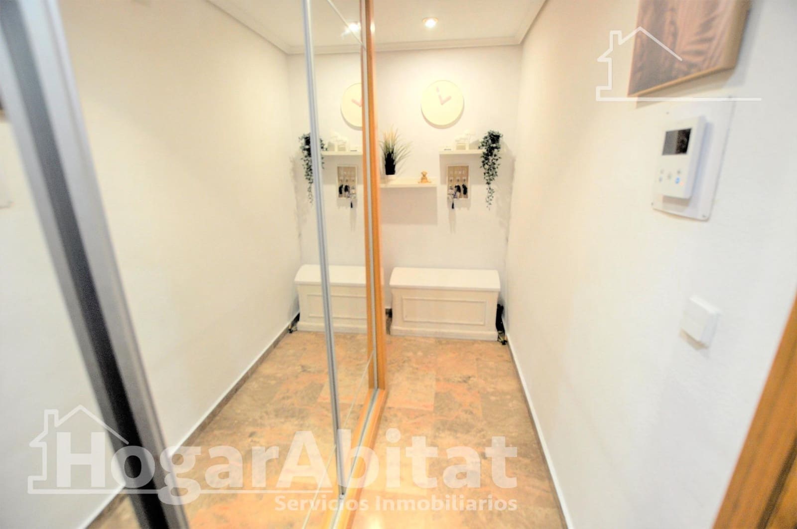 3 bedroom Flat for sale in Valencia city - € 378,000 (Ref: 9997166)