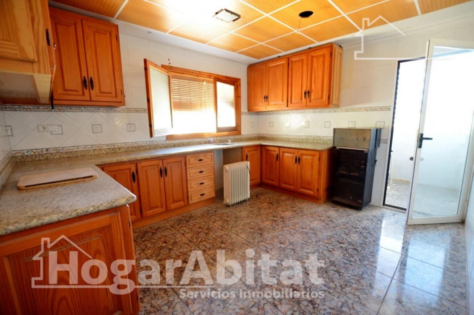 8 sypialnia Willa na sprzedaż w Muchamiel / Mutxamel z basenem garażem - 470 000 € (Ref: 9997170)