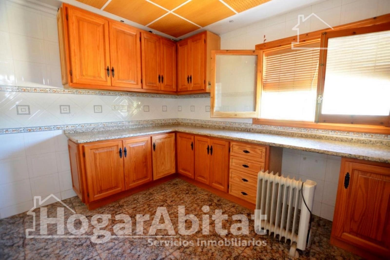 8 sypialnia Willa na sprzedaż w Muchamiel / Mutxamel z basenem garażem - 470 000 € (Ref: 9997170)