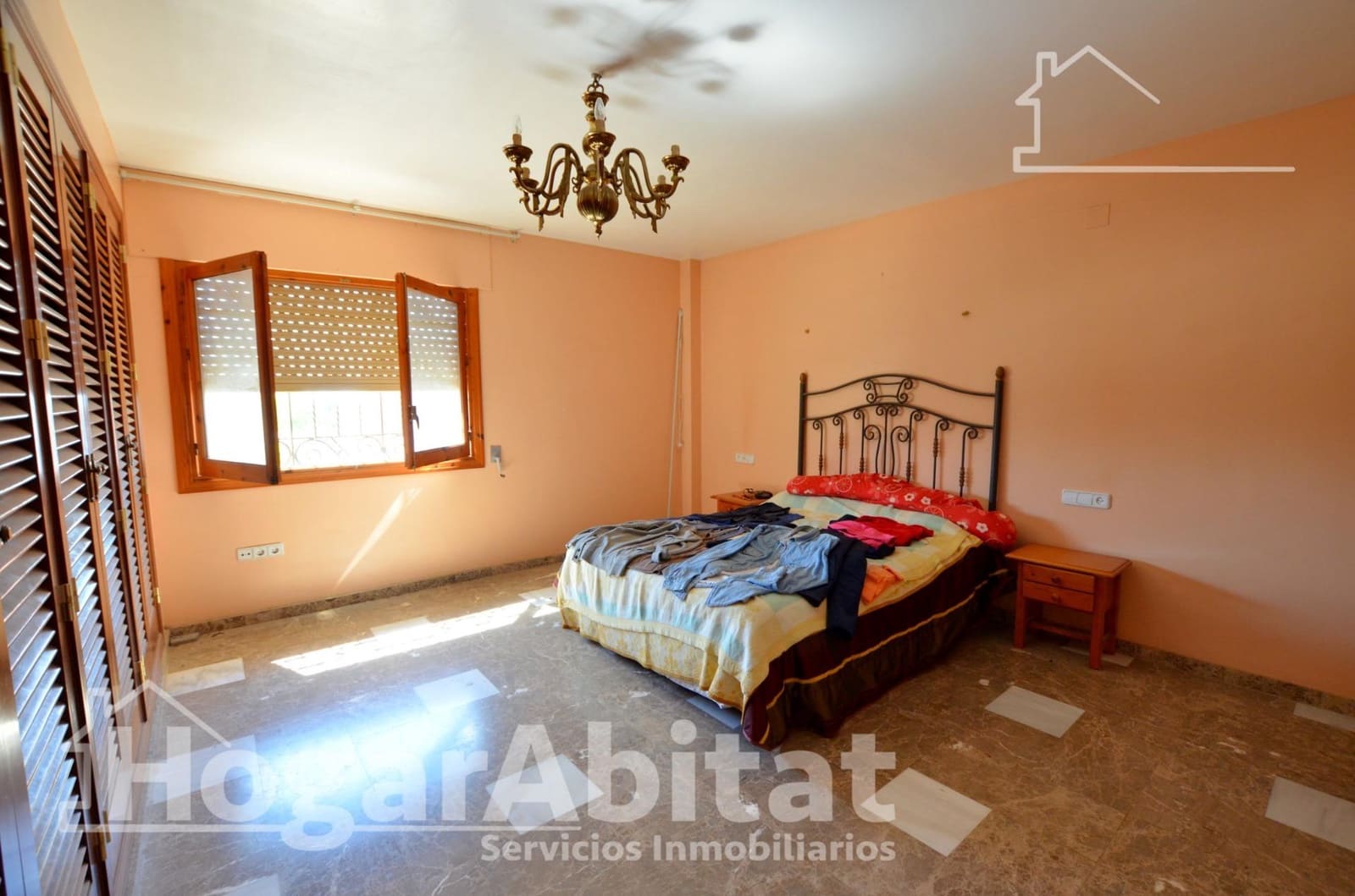 8 sypialnia Willa na sprzedaż w Muchamiel / Mutxamel z basenem garażem - 470 000 € (Ref: 9997170)