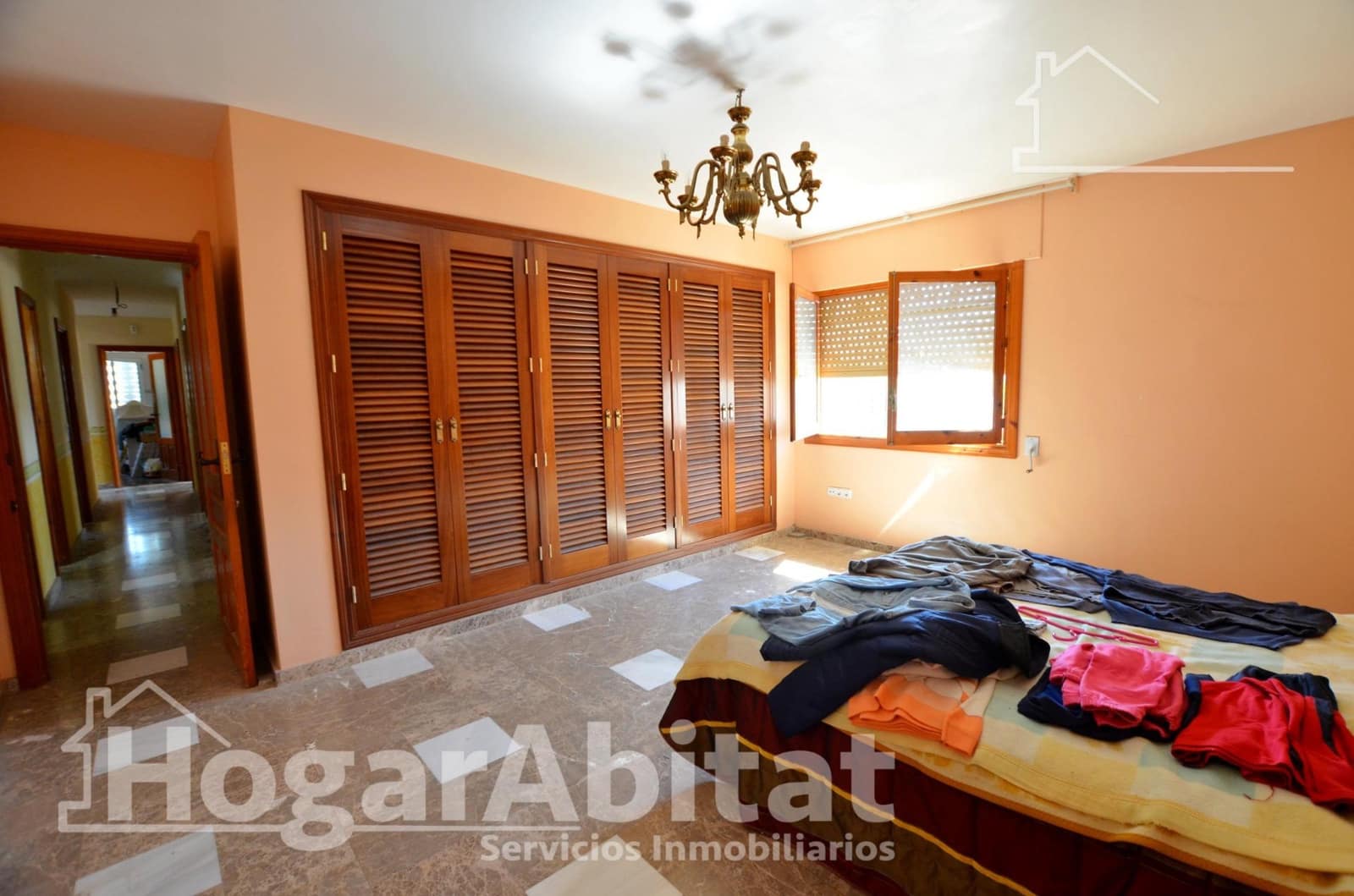 8 sypialnia Willa na sprzedaż w Muchamiel / Mutxamel z basenem garażem - 470 000 € (Ref: 9997170)