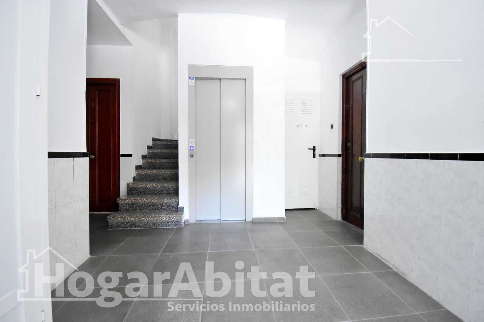 2 quarto Apartamento para arrendar em Oliva - 750 € (Ref: 9997173)