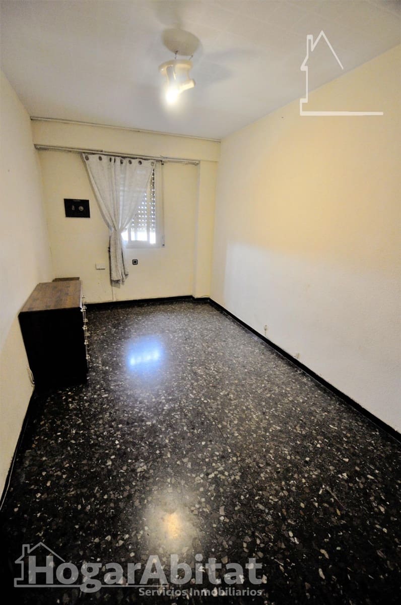 4 slaapkamer Flat te koop in Valencia stad - € 385.000 (Ref: 9997174)